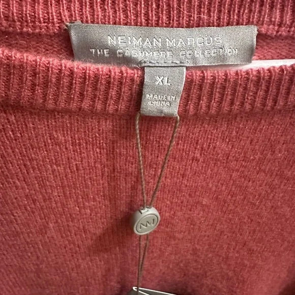 Neiman Marcus XL NWT cashmere sweater with fun sleeves. Beautiful sweater. NWT. - Picture 2 of 8